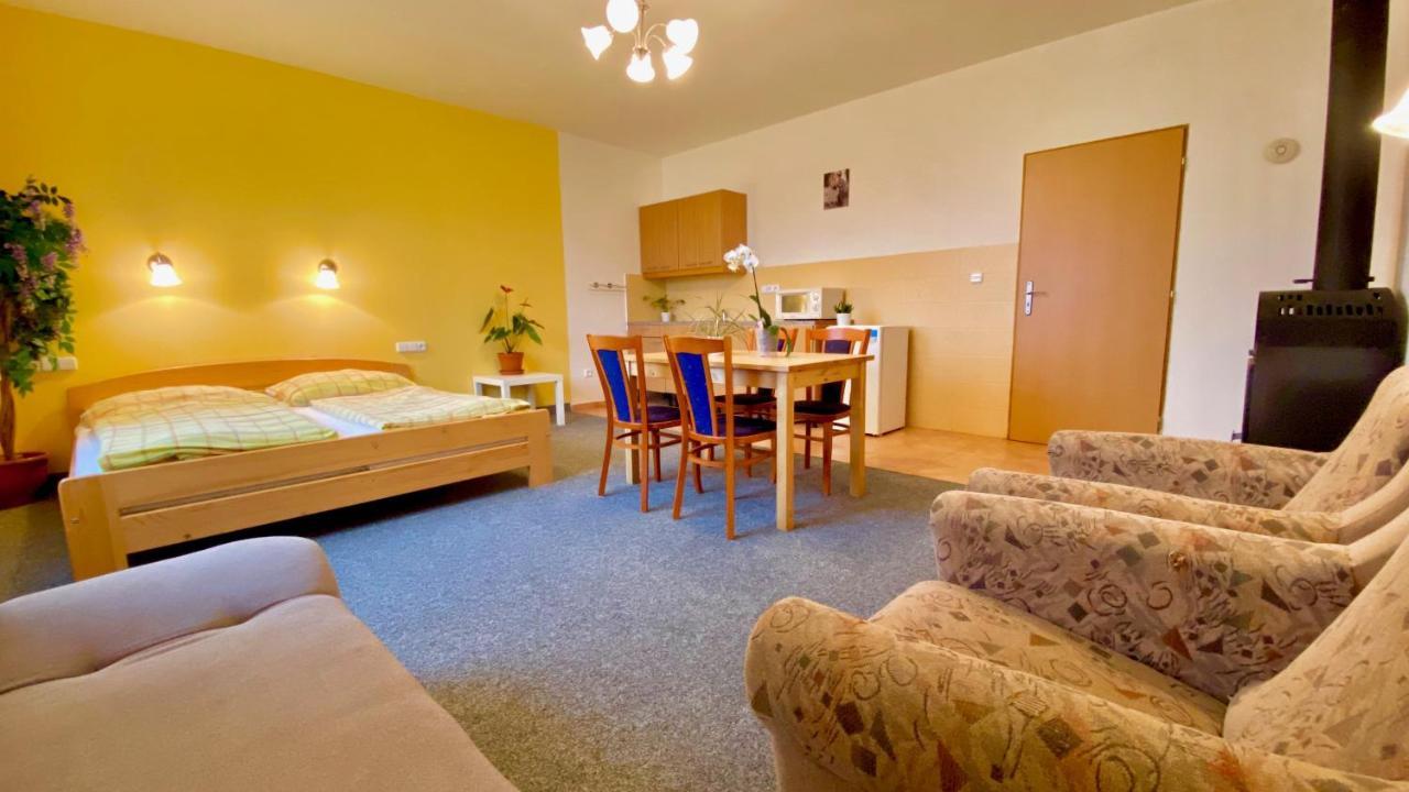 Hôtel Rekreacni Areal Zbraslavice Extérieur photo